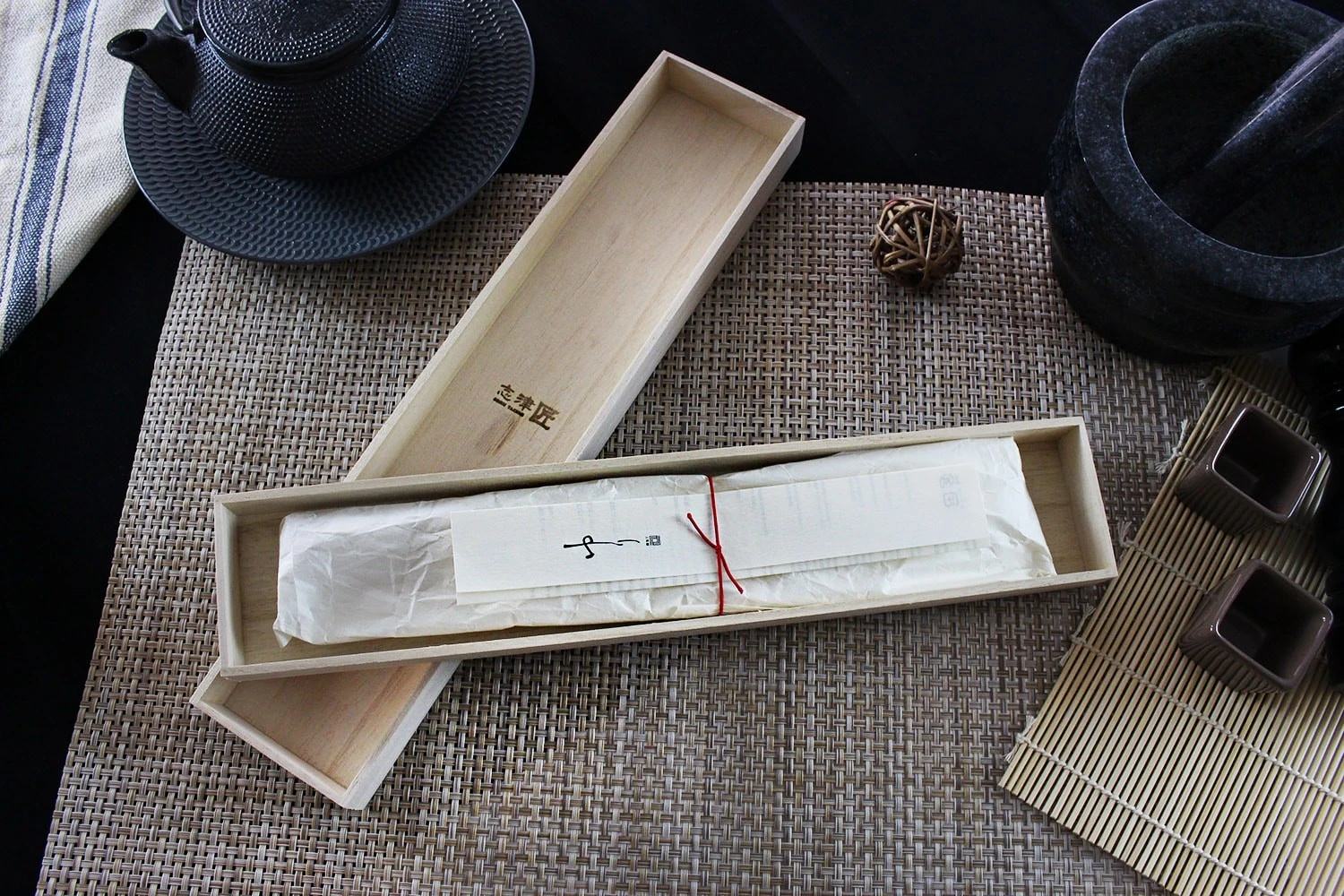 Shizu Hamono Yuri Japanese Nakiri Knife 21.5cm 12 Shizu Hamono Yuri Japanese Nakiri Knife 21.5cm - Image 10